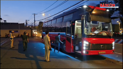 TPHCM: Tăng cường kiểm tra xe khách ở các tuyến đường trọng điểm