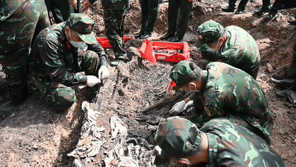 Tư lệnh Quân khu 7 động viên lực lượng tìm kiếm hài cốt liệt sĩ tại Công viên Lê Thị Riêng 