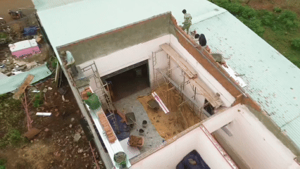 Gia Lai: Giúp dân sửa chữa nhà bị hư hỏng do lốc xoáy 