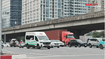 Lượng xe rời Hà Nội tăng mạnh ngày 29-8, các cửa ngõ vẫn không "kẹt cứng"