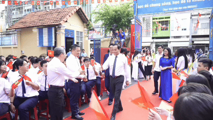 Niềm vui ngày khai trường của thầy trò Trường THPT Trần Khai Nguyên