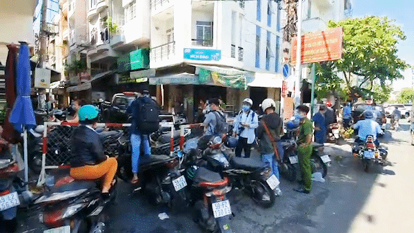District 3’s busy alleyway closed off from risk of Covid-19