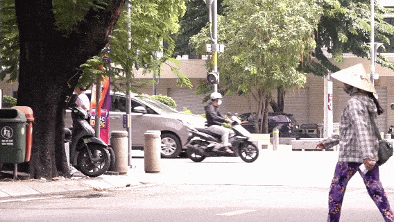 Street lottery ticket vendors – relying on a basic social safety net