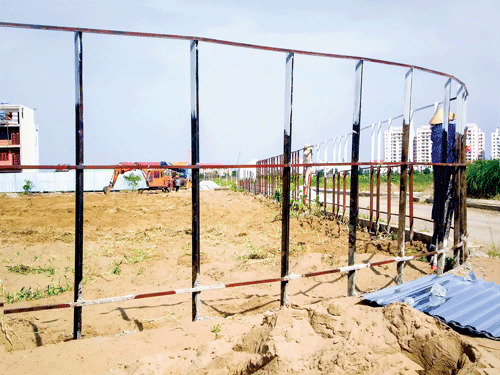 Điểm mặt những dự án “rùa bò“: Khu dân cư 10 năm vẫn là bãi cỏ ảnh 1