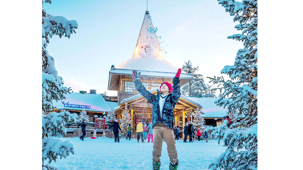 Quê hương ông già Noel... khổ vì khách du lịch