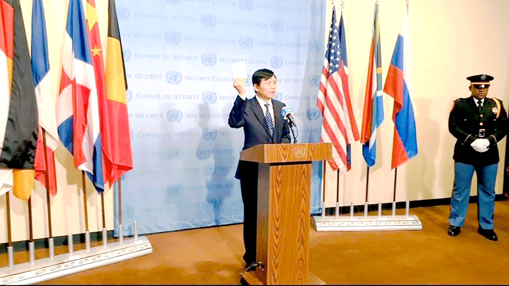 Việt Nam được đánh giá cao trên diễn đàn thế giới và khu vực