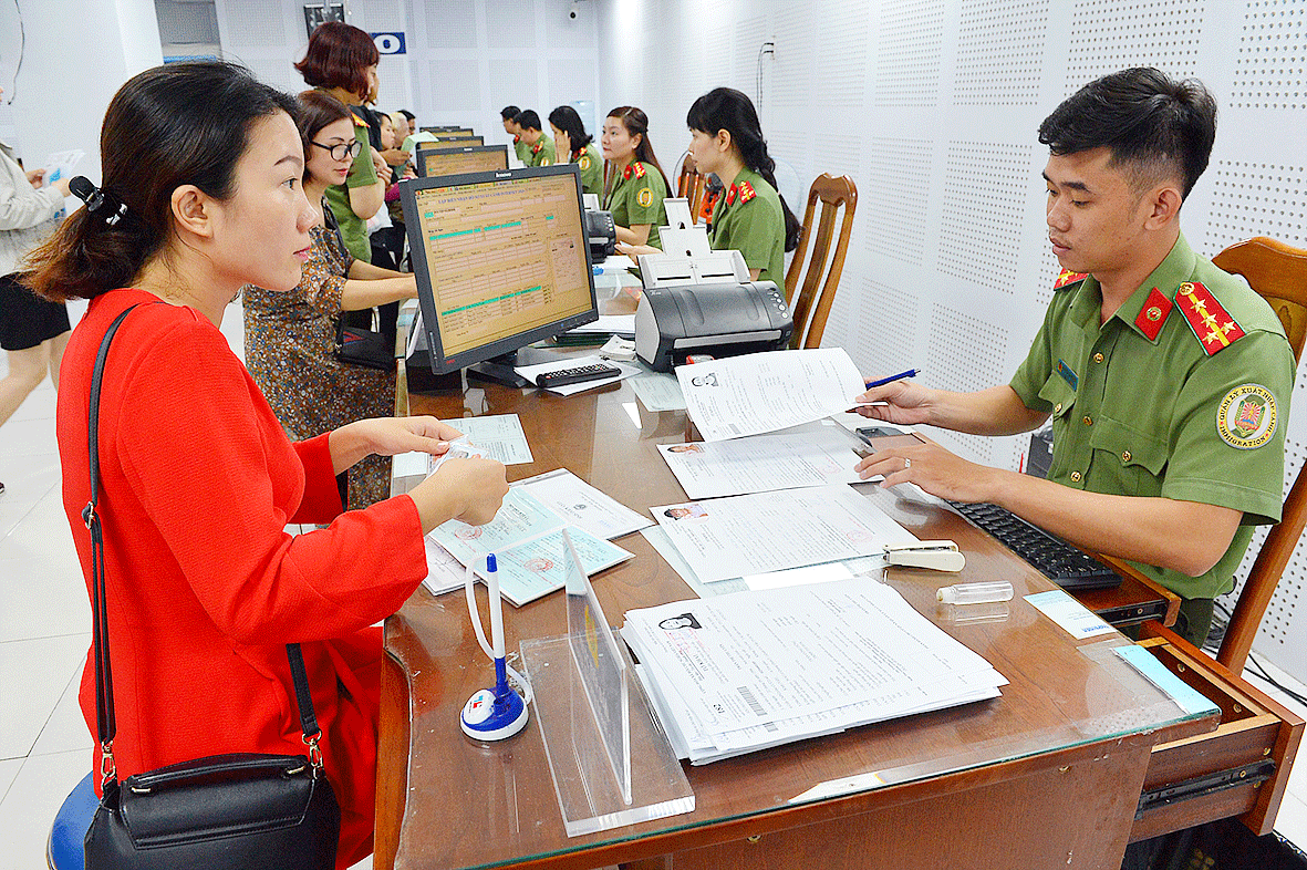 Xây dựng nền hành chính thân thiện, hiện đại - Bài 1: Vượt qua lợi ích nhóm ảnh 1