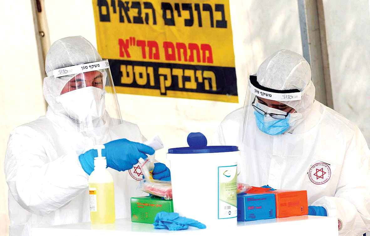 Các loại khẩu trang y tế thông thường chỉ có thể bảo vệ người dùng trong khoảng nửa ngày