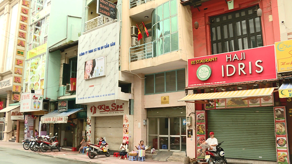 Khu chợ trên đường Nguyễn An Ninh, quận 1 vắng vẻ đìu hiu