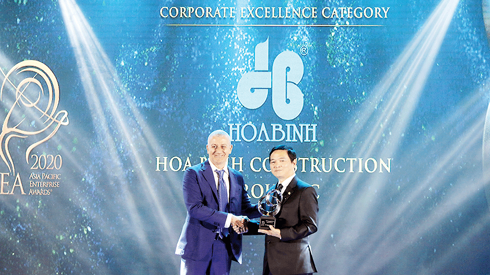 Tập đoàn Xây dựng Hòa Bình lọt vào Tốp 10 Công ty có nguồn nhân lực hạnh phúc