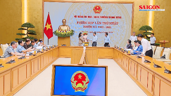 Thi đua - khen thưởng gắn với mục tiêu tăng trưởng 2 con số