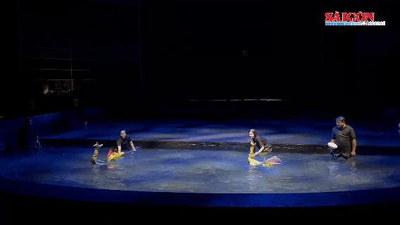 Rạp xiếc và Biểu diễn đa năng Phú Thọ đón khách tham quan