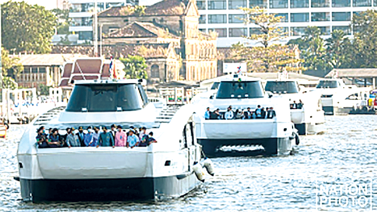 Tuyến phà chạy điện trên sông Chao Phraya