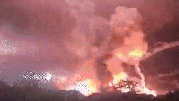 Tổng thống Mỹ Donald Trump ra lệnh tấn công Venezuela