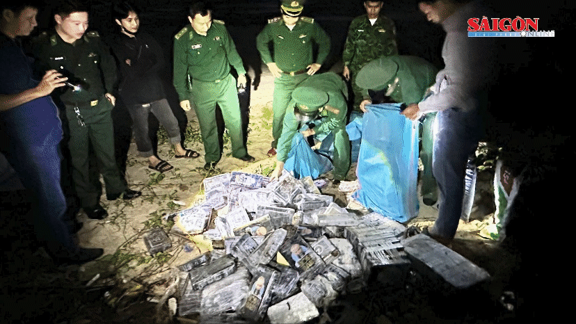Phát hiện hơn 280 kg nghi ma túy trôi dạt vào bờ biển Quảng Ngãi