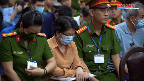 Xét hỏi bị cáo Trương Mỹ Lan và đồng phạm