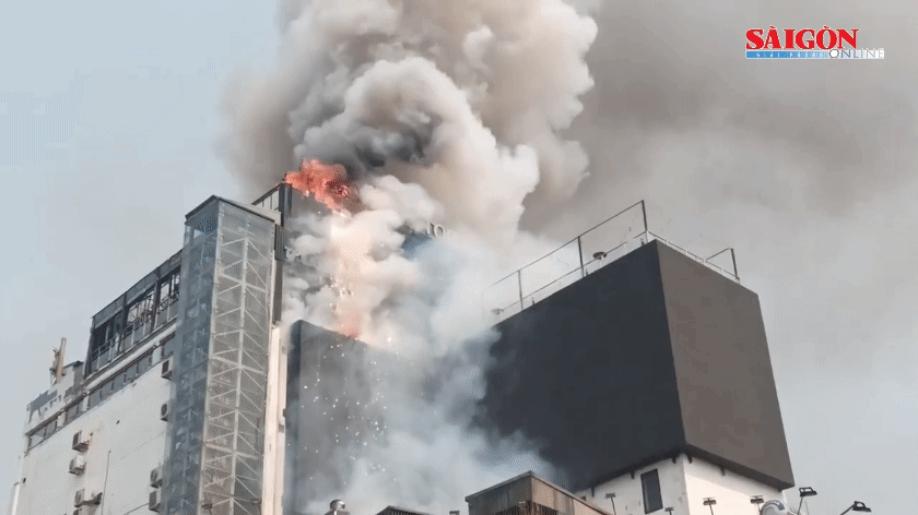 Hà Nội: Cháy tòa nhà trung tâm thương mại OCD Plaza