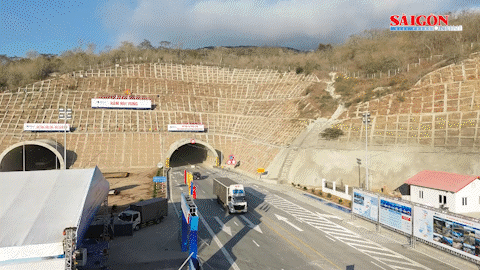 Từ sáng 26-4, các phương tiện đã được lưu thông trên cao tốc Cam Lâm - Vĩnh Hảo