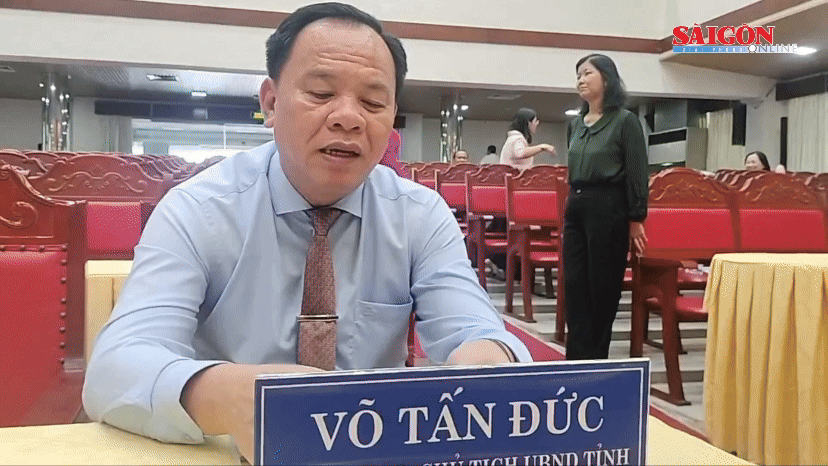 Bốc thăm nhận căn hộ tái định cư phục vụ thi công dự án đường Vành đai 3 TPHCM. Ảnh: XUÂN TRUNG