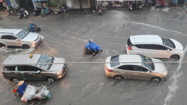 Nam bộ bước vào đợt mưa trái mùa trên diện rộng, kéo dài vài ngày