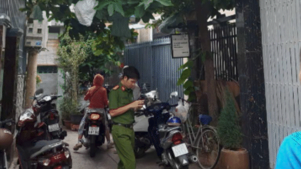 Cơ quan công an đến làm việc tại cơ sở giữ trẻ "chui" bạo hành trẻ em ở Vũng Tàu