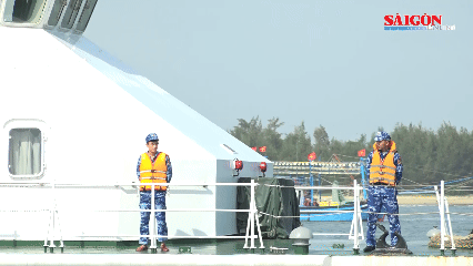 Đón tết trên biển