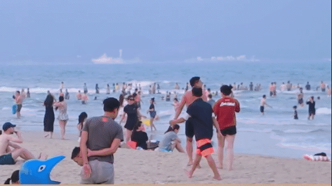 Cuộc sống đảo lộn vì nắng nóng