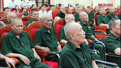 TPHCM tặng quà các thương bệnh binh tại Bắc Ninh và Ninh Bình