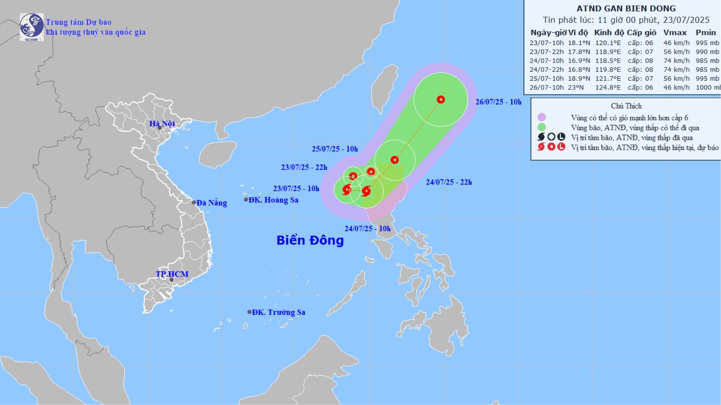 Xuất hiện áp thấp nhiệt đới mới có thể mạnh lên thành bão mới. Mô hình dự báo của TTDBKTTVQG lúc 11 giờ ngày 23-7
