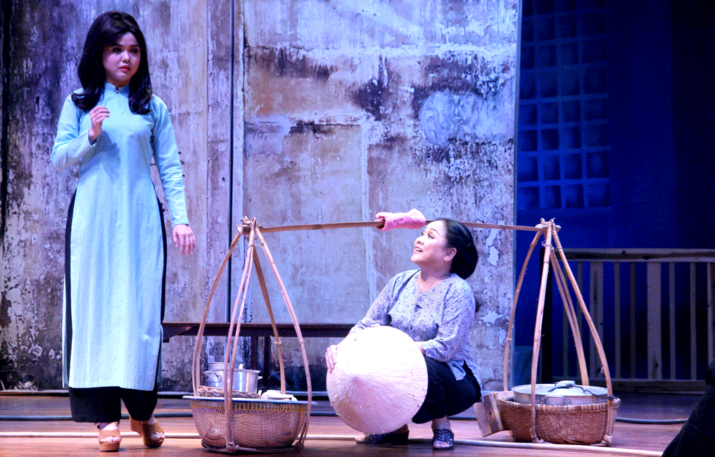 Khủng hoảng kịch bản sân khấu ảnh 1