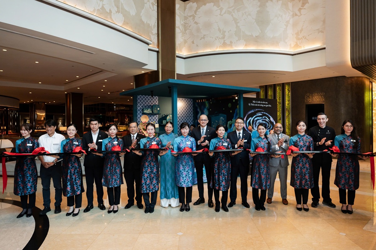 Sheraton Saigon Grand Opera Hotel vừa ra mắt bộ sưu tập bánh Trung thu 2026 "Tinh tú kỳ thiên"