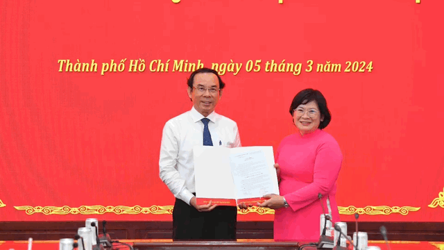 Thành ủy TPHCM công bố nhiều quyết định nhân sự chủ chốt