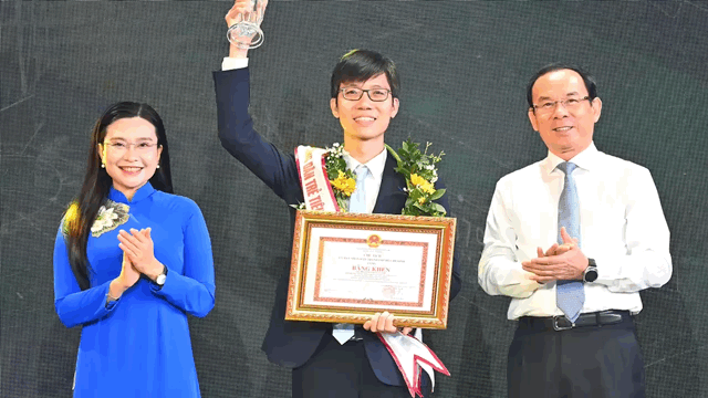 Vững bước tiên phong cùng cả nước bước vào kỷ nguyên vươn mình của dân tộc