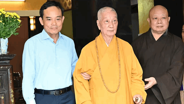 Bí thư Thành ủy TPHCM Trần Lưu Quang thăm các cơ sở tôn giáo