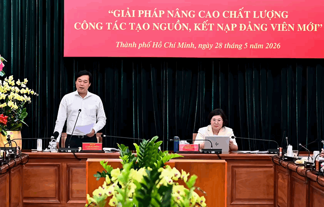 TPHCM nâng cao chất lượng công tác tạo nguồn, kết nạp đảng viên mới