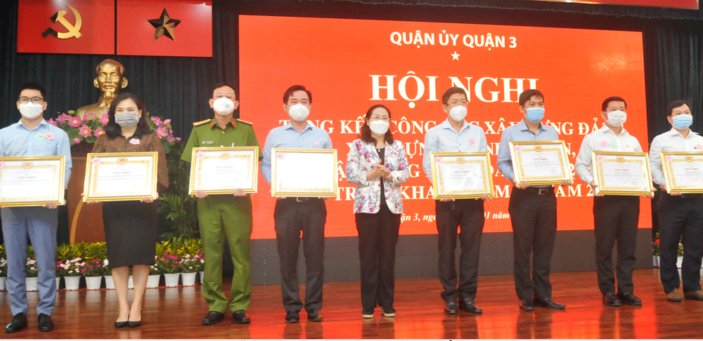 Khắc phục ngay các điểm nghẽn trong thủ tục hành chính ảnh 4