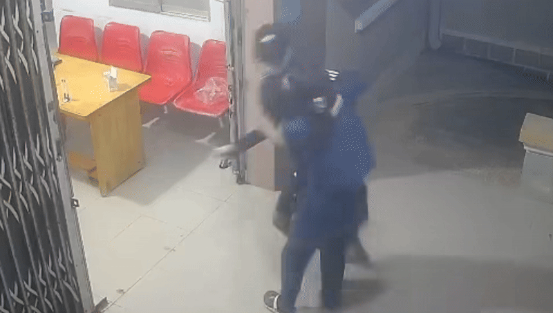 Khánh Hòa: Truy tìm đối tượng vào trạm y tế cướp tiền