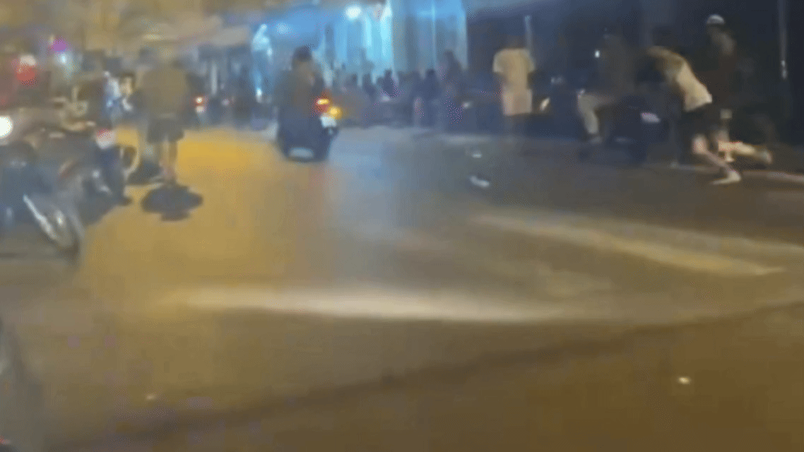 Khánh Hòa: Điều tra vụ nhóm thanh niên đánh nhau giữa đường trong đêm