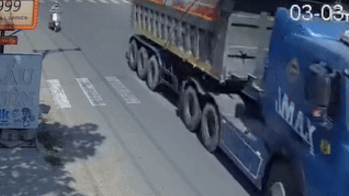 Xác minh vụ người đi xe máy ngã nhào vì vướng dây cáp đứt căng ngang đường