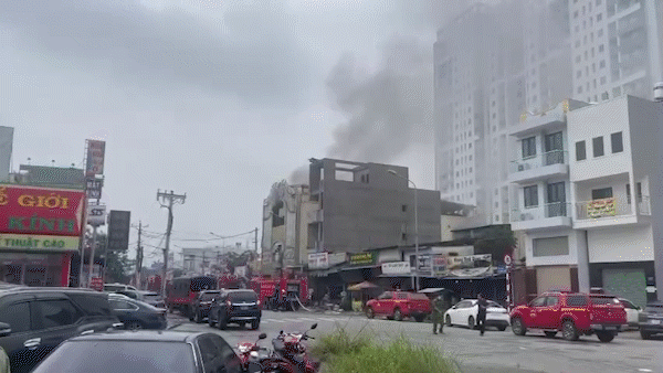 Binh Duong: Fire at karaoke bar kills 15 people