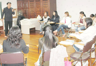 Hàn Quốc: Siết chặt việc cấp thị thực đối với phụ nữ nước ngoài kết hôn với trai Hàn