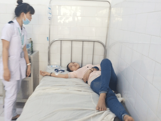 Bình Dương: Hàng trăm công nhân nhập viện nghi ngộ độc thực phẩm