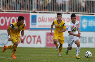 Tổng kết V-League 2015 - Bài 5: Tình nghĩa thời khốn khó ảnh 1
