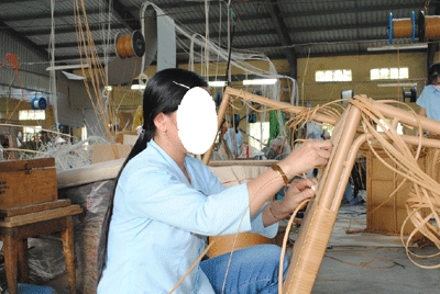 A club for women at high risk of falling into prostitution will be set up in HCM City to apprise the women about labour laws and test them for sexually transmitted disease. — Photo tiengchuong.vn