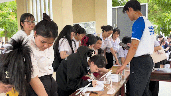 Trạm tiếp sức tinh thần giúp học sinh vượt áp lực kỳ thi