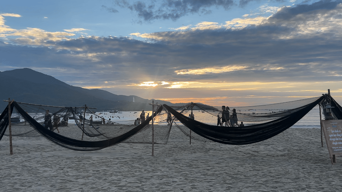 Làng chài "trăm tuổi" làm du lịch