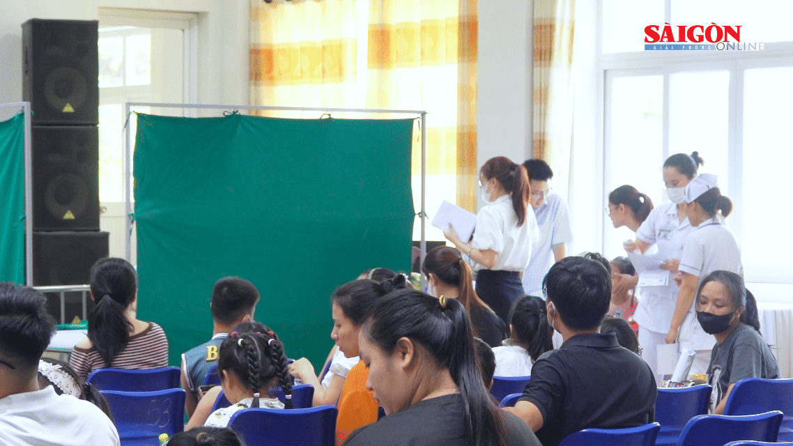 Trẻ bước vào tuổi dậy thì sớm gia tăng