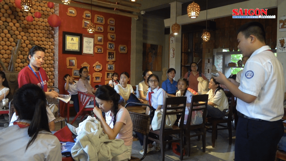 Lớp học tiếng anh giữa lòng di sản
