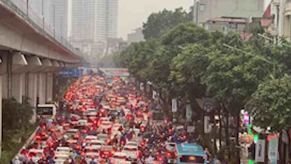 Ùn tắc tại khu vực đường Nguyễn Trãi, quận Thanh Xuân, Hà Nội