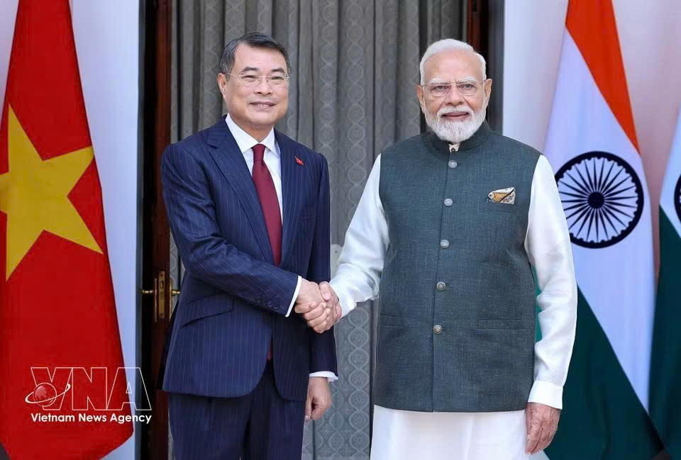越南政府总理黎明兴在印度首都新德里会见印度共和国总理纳伦德拉•莫迪